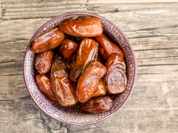 Is Eating Dates During Pregnancy Safe — and Can It Help Labor?