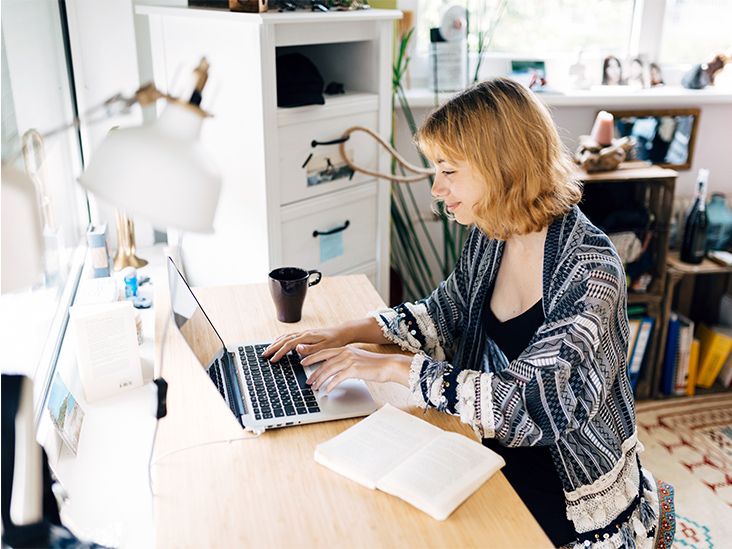 Ankylosing Spondylitis on the Job: 11 Tips for Working Well