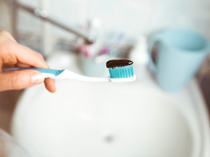 Charcoal Toothpaste for Teeth Whitening: The Pros and Cons